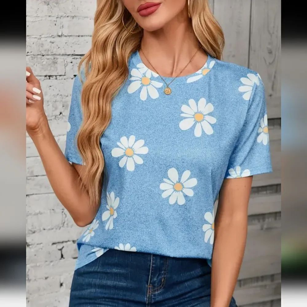 Pretty Blue Daisy Print Crew Neck T-Shirt Sz 6